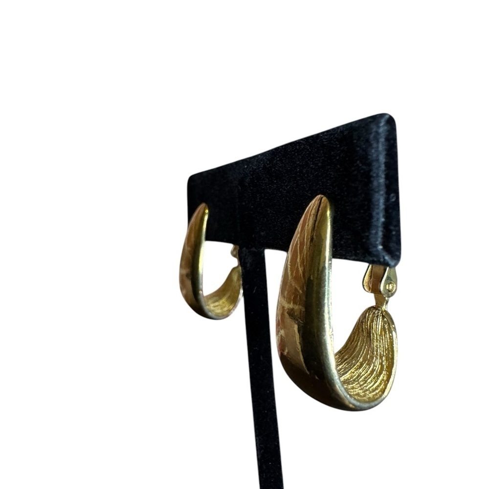 GIVENCHY Gold Vintage Droop Clip Earrings - Picture 4 of 4